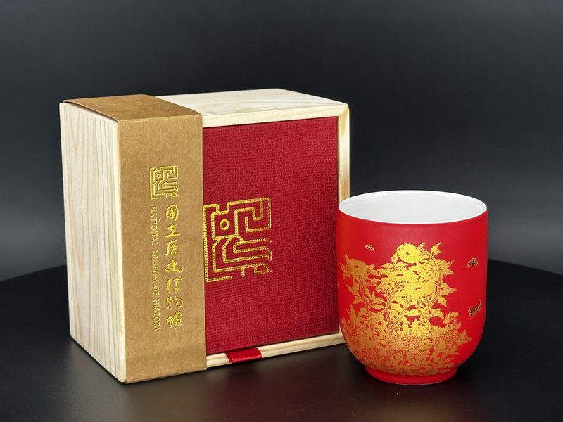 【ViREO】常玉燦若繁華 麗緻單杯松木禮盒組 烈豔紅 | 歷史博物館 - 茶壺/茶杯/茶具 - 瓷 紅色