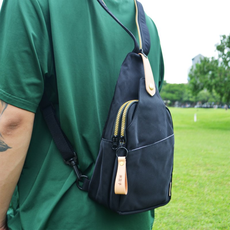 *Free custom engraving*Double-layer fashion single-shoulder dual-purpose backpack-bat black - กระเป๋าเป้สะพายหลัง - วัสดุอื่นๆ สีดำ