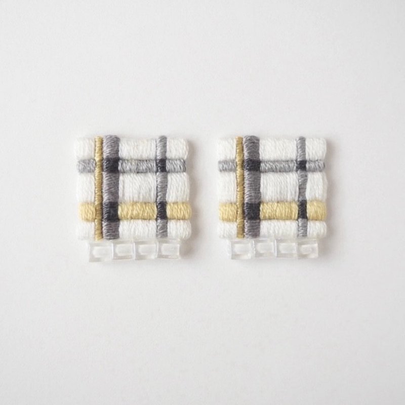 刺繍ピアスorイヤリング　チェック柄　イエロー　春夏 - 耳環/耳夾/耳骨夾 - 繡線 黃色