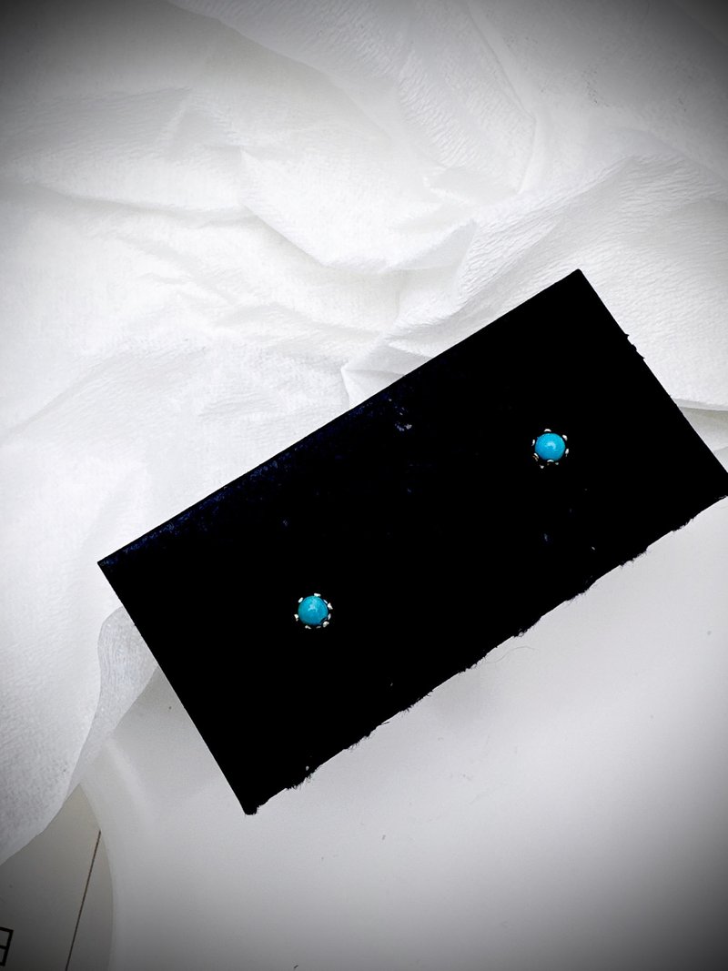 C&W 天然綠松石小巧迷你s925純銀耳針耳環 - 耳環/耳夾/耳骨夾 - 玉石 銀色