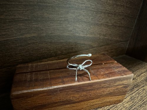 Delulu Studio 手作銀飾— 蝴蝶結造型 開放戒 可調式戒圍 925純銀戒指 蝴蝶結飾