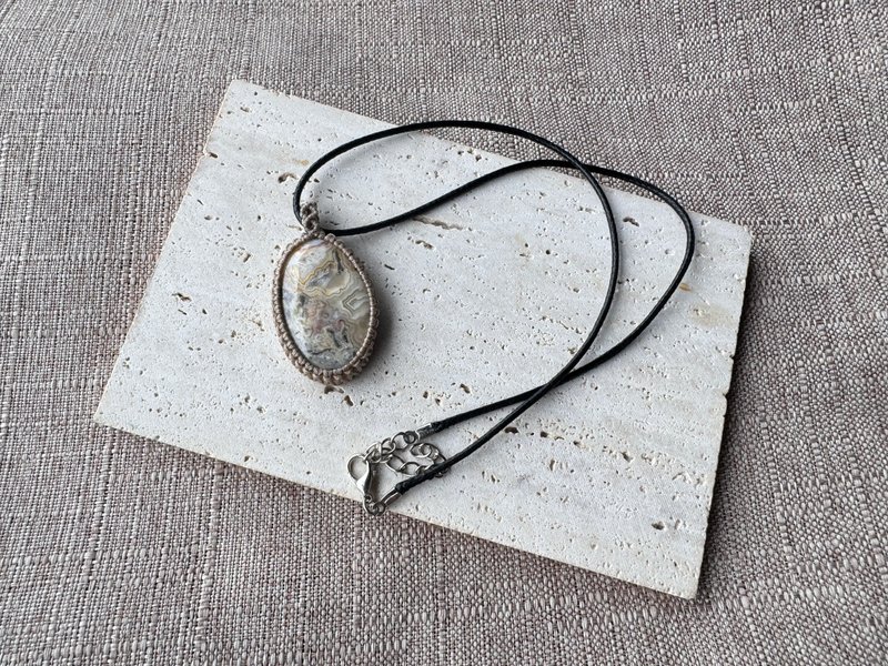 230502 Macrame 瘋狂瑪瑙 編織 頸鍊 - 項鍊 - 半寶石 卡其色