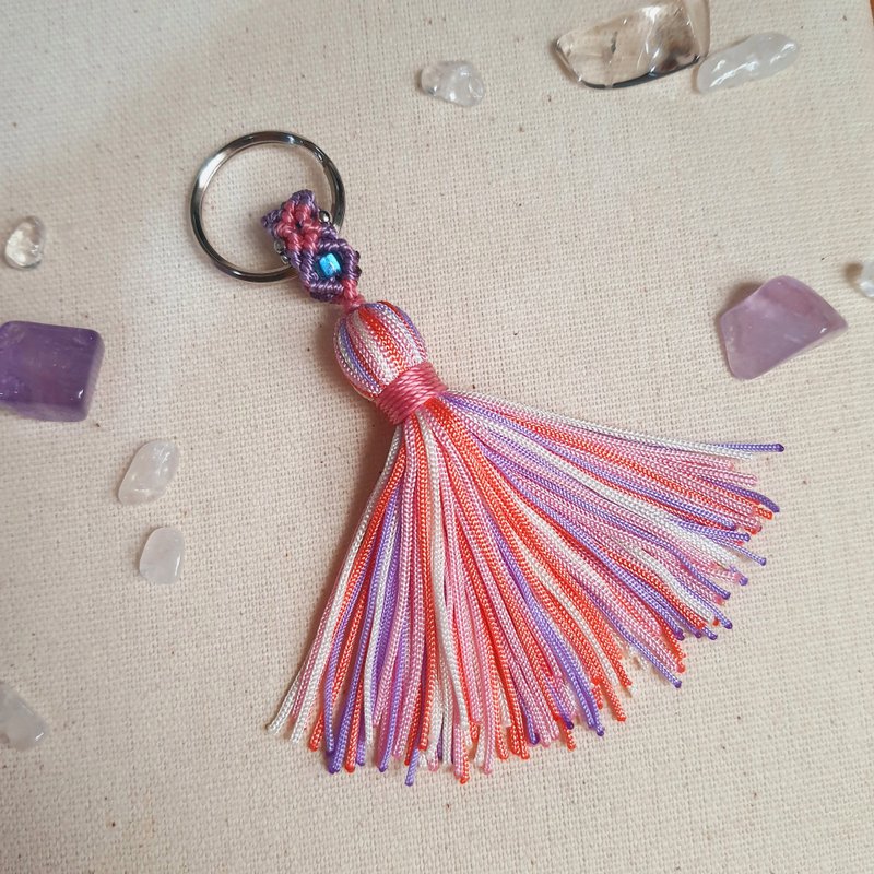 C011-手工編織串珠小流蘇鑰匙圈 - 鑰匙圈/鑰匙包 - 尼龍 多色