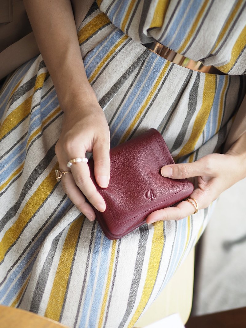 Souffle (Burgundy) :  Short wallet, Leather wallet, folded wallet, Soft leather - กระเป๋าสตางค์ - หนังแท้ 