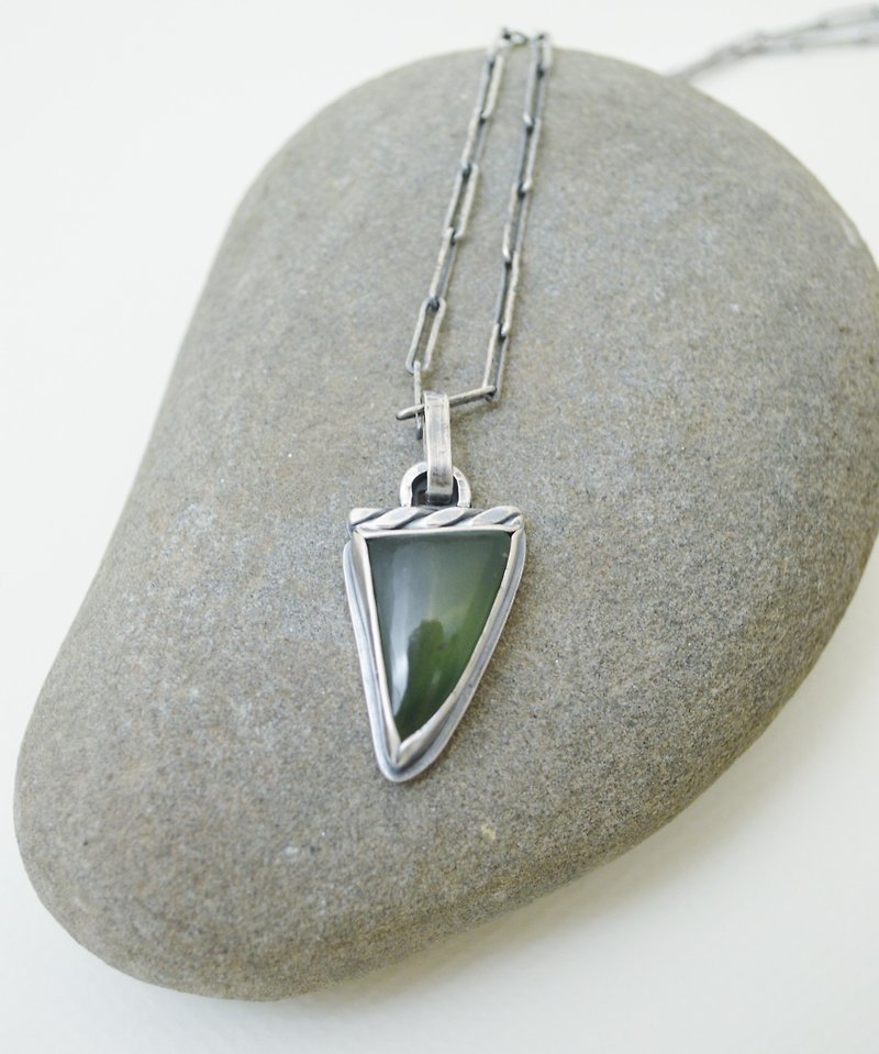 Green Jade‧Leaf‧Handmade Sterling Silver Oval Cable Chain Necklace‧no3 - สร้อยคอ - เงินแท้ สีเขียว
