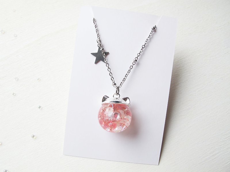 Rosy Garden cat shape with light pink crystals water inside glass ball necklace - สร้อยติดคอ - แก้ว สึชมพู
