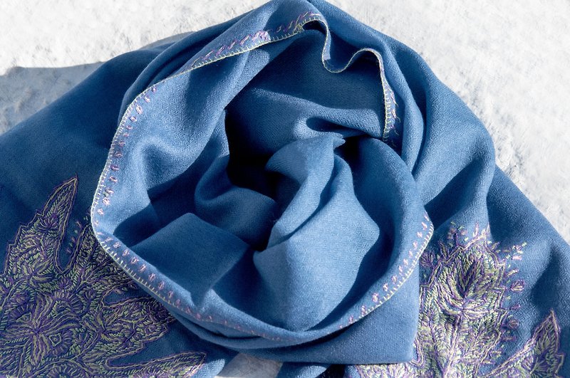 Keep warm, camping, must-have hiking, go out to the sea, snow, Kashmir Cashmere/cashmere scarf/pure wool scarf shawl/ring velvet shawl-embroidered flowers - ผ้าพันคอถัก - ขนแกะ หลากหลายสี