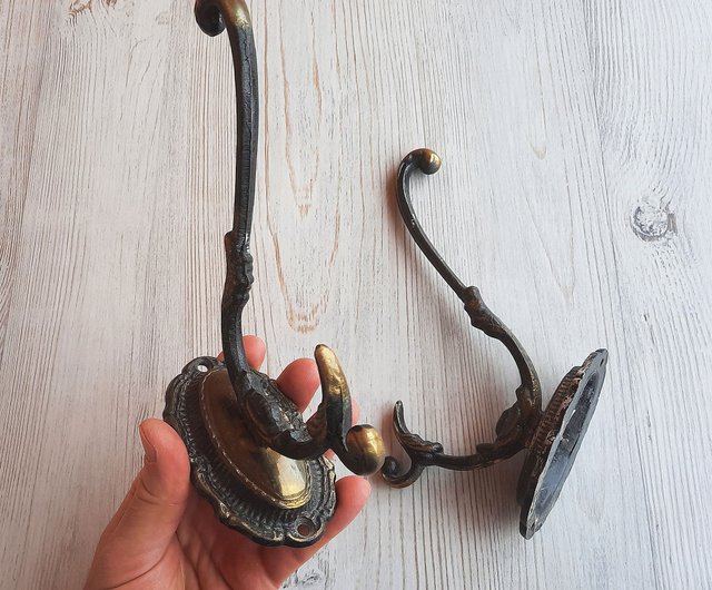 アンティーク昔ながらの壁フック - 大きな金属製ハンガーフック