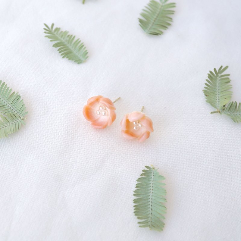 【14 KGF】 Shell flower earrings - ต่างหู - โลหะ สึชมพู