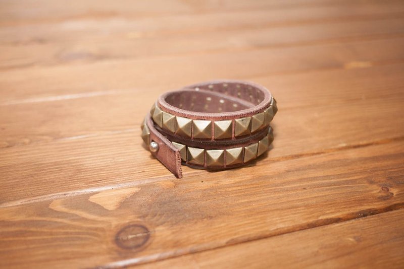 Pao Institute Dreamstation leather, tanned leather Italian brass rivet double circle bracelet - Bracelets - Genuine Leather Brown