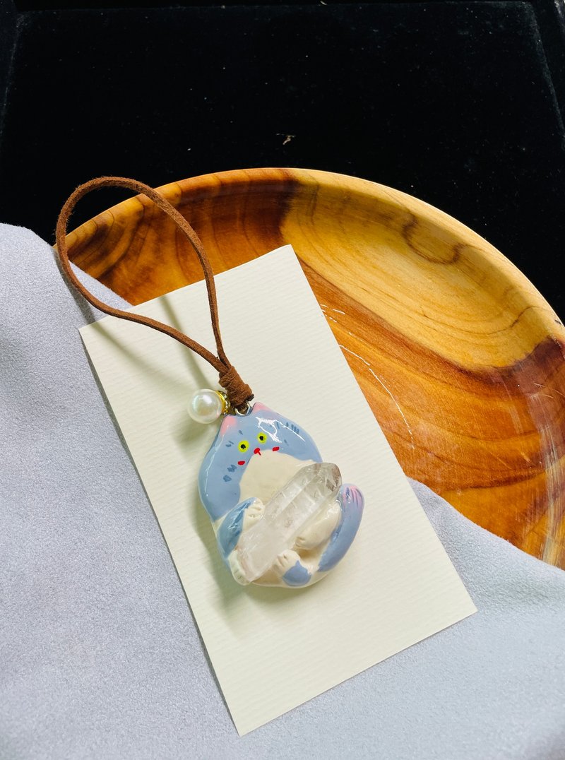 能量守護喵喵手作療癒吊飾 白水晶/禮物/可愛 - 吊飾/掛飾 - 水晶 藍色