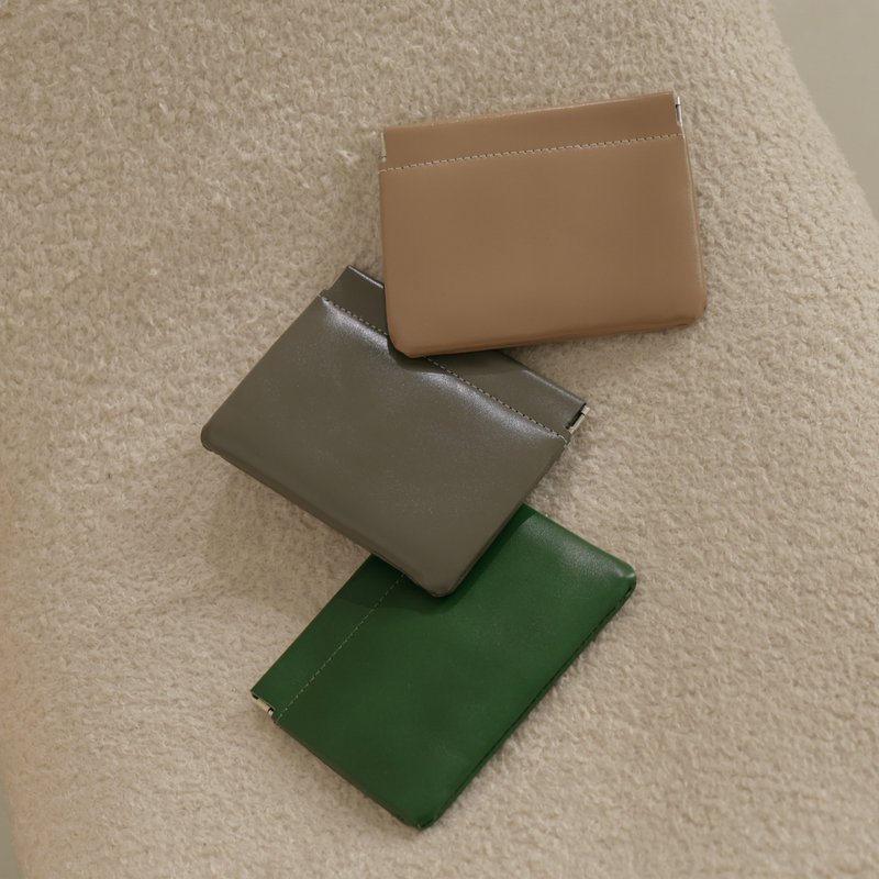 植鞣皮-方狀零錢包耳機包-杏色 - 零錢包/小錢包 - 真皮 卡其色