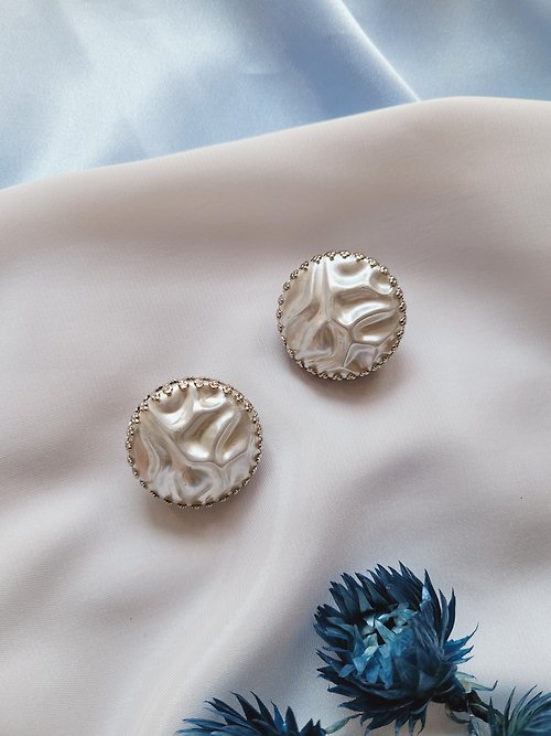 Hale黑爾典藏西洋古董 美國西洋古董飾品 / Judy Lee絲緞珍珠面早期廣告款銀色夾式耳環