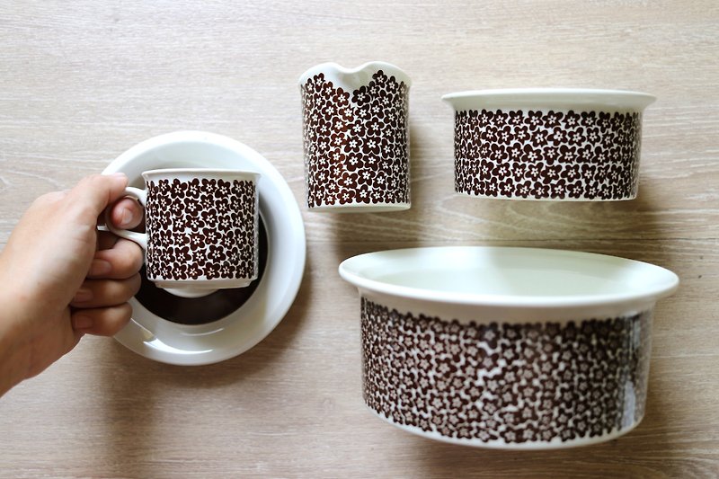 芬蘭Arabia FAENZA巧克力花濃縮咖啡杯盤組 - 咖啡杯 - 瓷 咖啡色