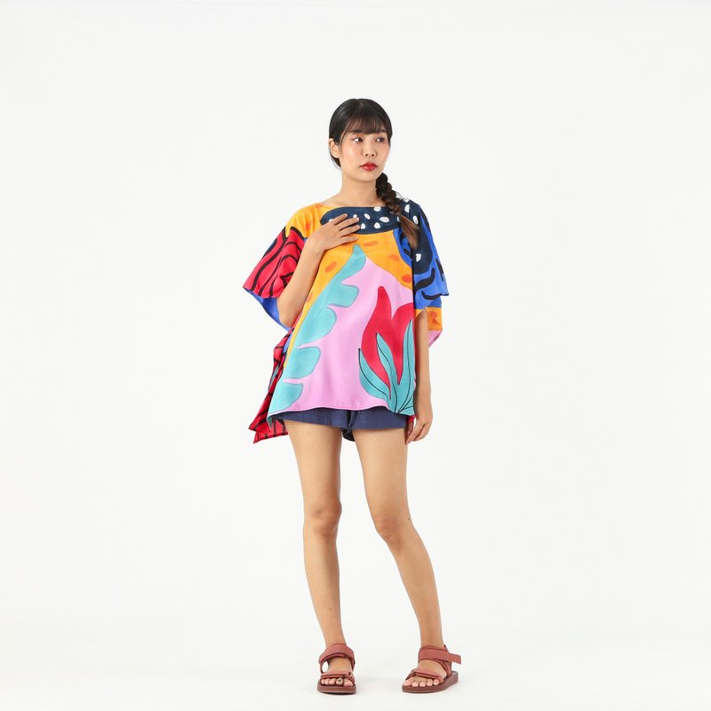 Poncho Blouse Cotton Silk Hand Painted for Summer resort - 女上衣/長袖上衣 - 棉．麻 粉紅色
