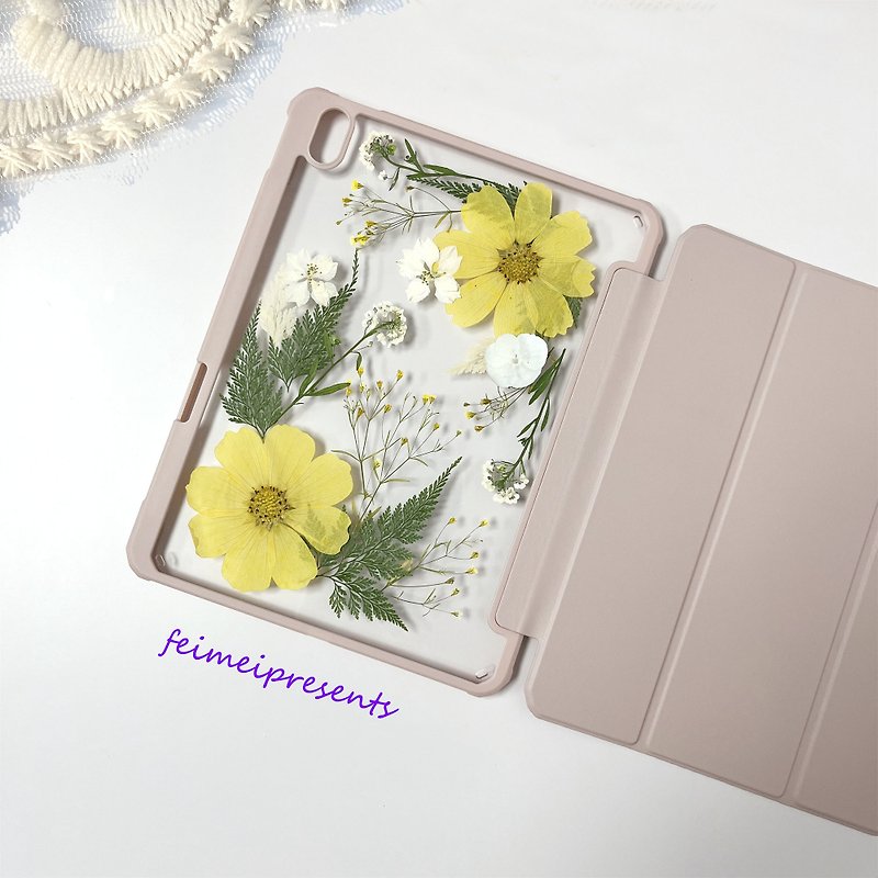 Autumn Yellow Flowers Handmade Pressed Flower iPad Case for New iPad Air 11in - เคส/ซองมือถือ - พืช/ดอกไม้ 