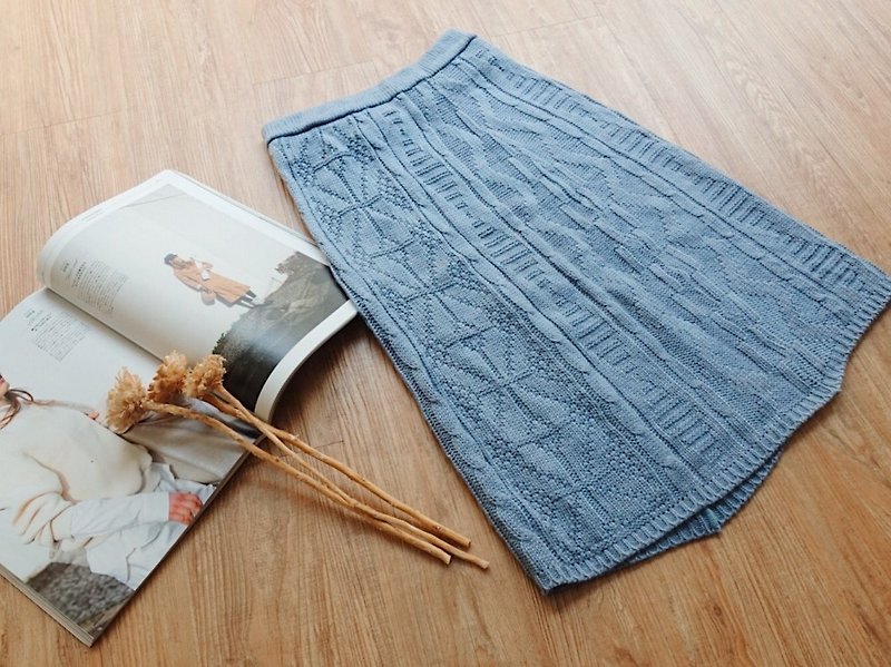 Vintage under / winter wool knit skirt no.94 - กระโปรง - วัสดุอื่นๆ สีน้ำเงิน
