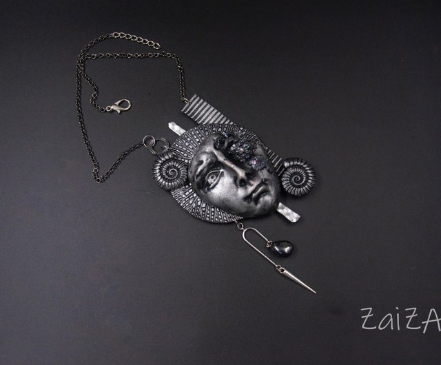 サルバドールダリポリマークレイステートメントネックレスエレファントビブネックレス - ショップ Zaizai Jewelry ネックレス -  Pinkoi