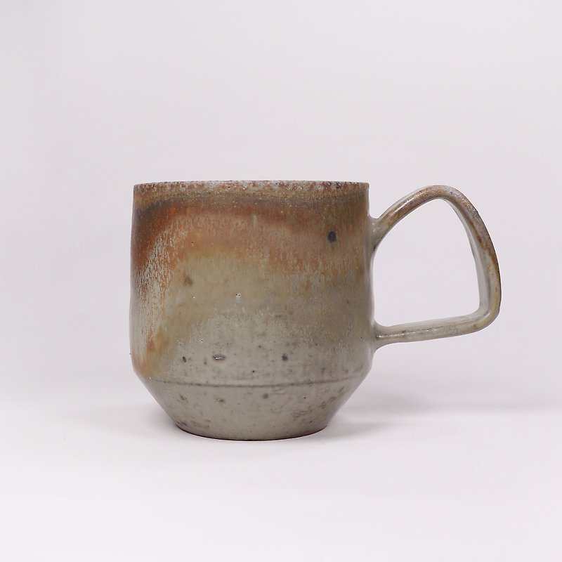 Mingyao kiln firewood ash glaze rustic mug - แก้วมัค/แก้วกาแฟ - ดินเผา สีกากี