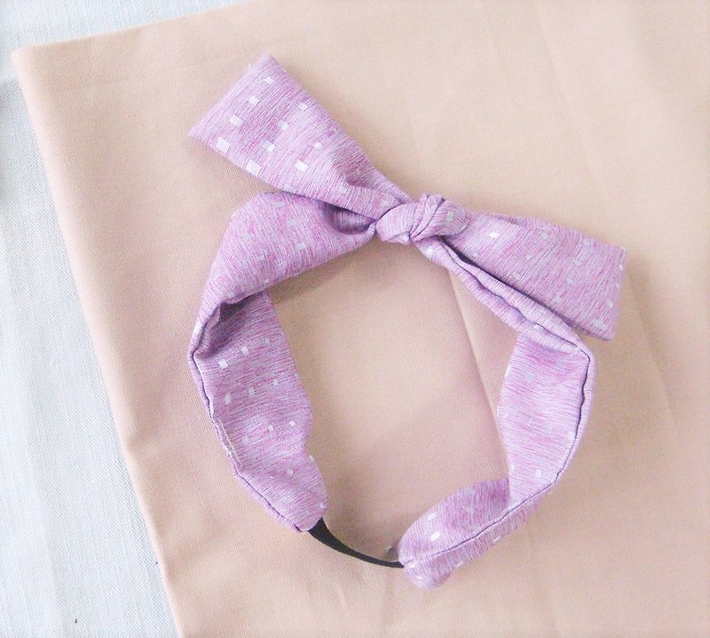 Faux Champagnel limited edition l bow tie tied tie hair band - Hair Accessories - Wool Pink