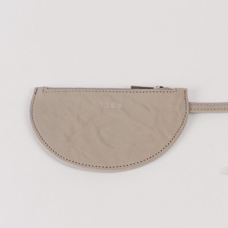 Half Moon Pouch Light beige_Goat Crinkle - 零錢包/小錢包 - 真皮 