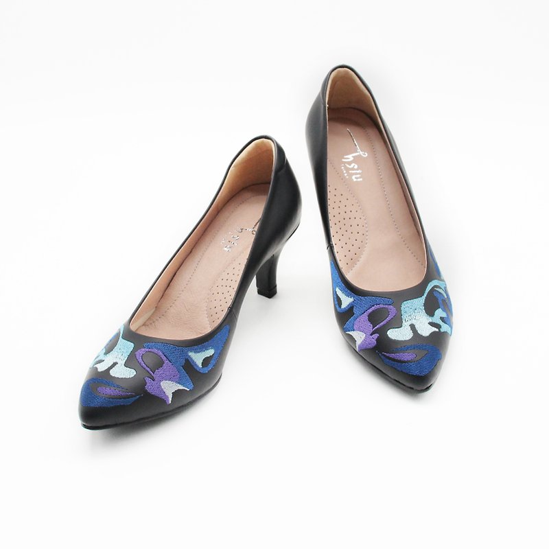 Embroidered leather pointed heel shoes-sparkling/black (clear product) - รองเท้าส้นสูง - หนังแท้ สีดำ