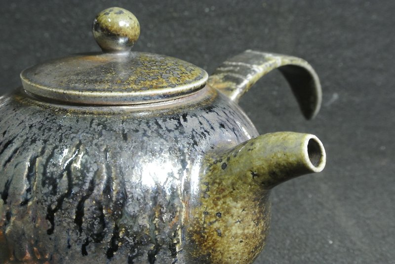 Teapot / firewood / hand made - Teapots & Teacups - Pottery 
