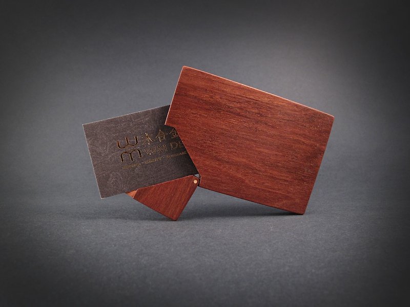 Special texture series / handmade log business card holder / wooden business card case / black gold sandalwood - ที่เก็บนามบัตร - ไม้ สีแดง