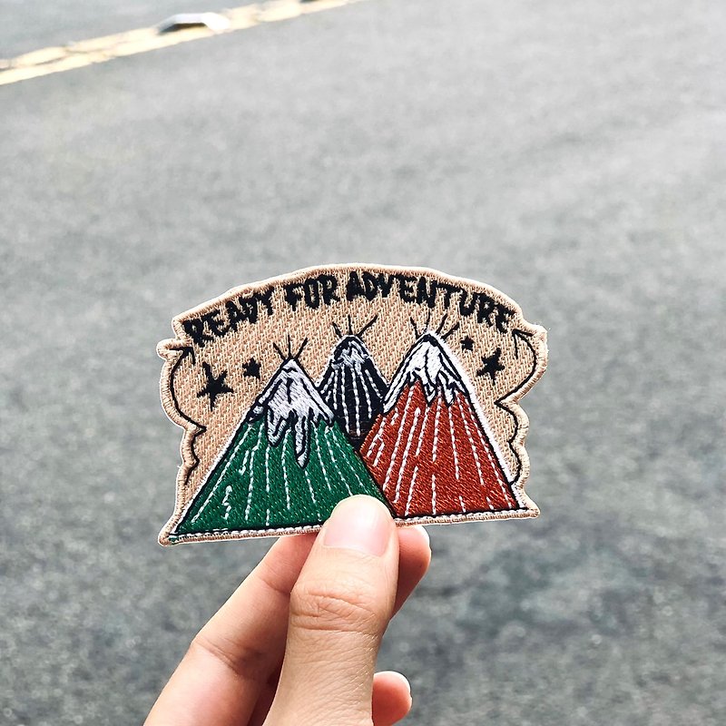 Ready for Adventure Small Mountain Design Embroidered Patch - เย็บปัก/ถักทอ/ใยขนแกะ - งานปัก 