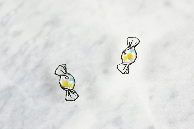 1 x 1 Series - Cutout Candy Paper Wrap Earrings - Earrings & Clip-ons - Paper Black