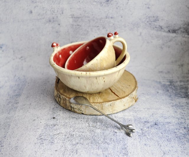 Mushroom Delicacies and Dinnerware: How Ceramic and Stoneware