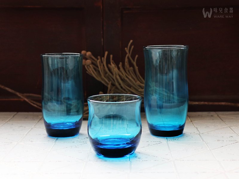 Early Water Cup-Flair-Blue Laser Blue (Old/Old Piece/Glass)