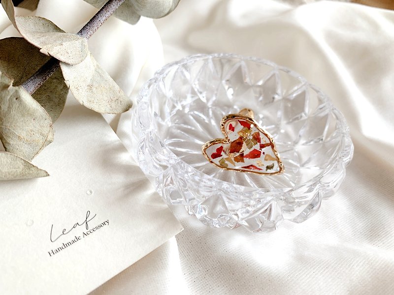 Leaf Design / Rose Princess Knight / Dry Flower Big Love Ring - General Rings - Resin Gold
