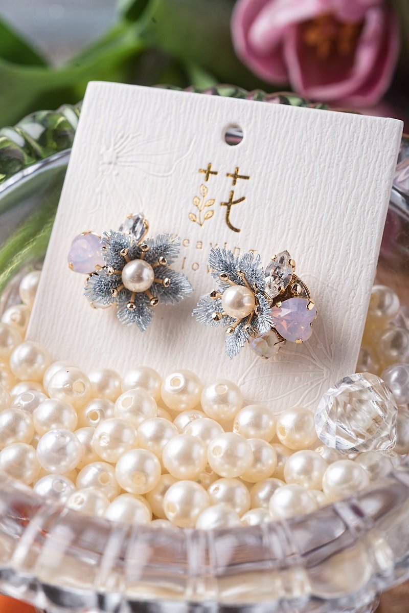 Lace luxury-Japanese material crystal pearl earrings