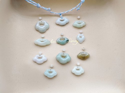 螺絲帽帽工作室 【親翠】天然翡翠 冰多彩祥雲藍白雙色泰國蠶絲蠟線調整式繩鏈