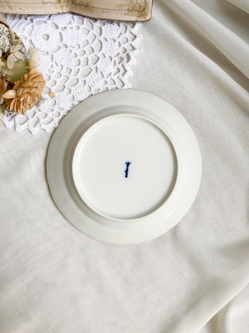 ドイツ　/　KPMベルリン　sigried bon unruhデザイン　ロイヤル・ベルリン　双鳩　陶板画 額装　名作 　[0007] KPMベルリン Neuosier ホワイト クリーマー t555 - 陶夢