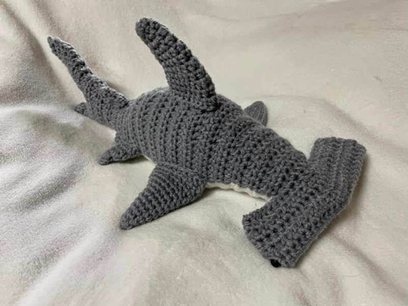 かぎ針編み海洋生物シュモクザメかわいい編みぐるみ - 編織/刺繡/羊毛氈/縫紉 - 棉．麻 灰色
