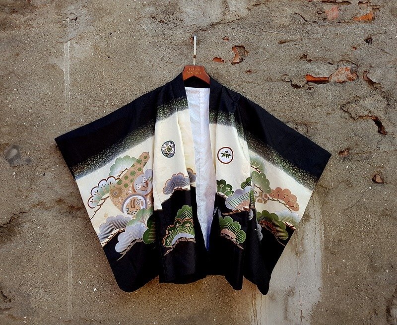 Small turtle Ge Ge - gorgeous eagle and handle antique kimono jacket - Women's Casual & Functional Jackets - Silk 