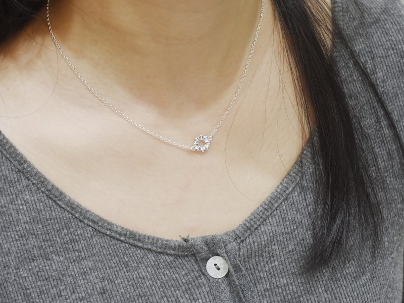 Small wreath s925 sterling silver necklace, charm necklace, dainty necklace - สร้อยคอ - เงินแท้ สีเงิน