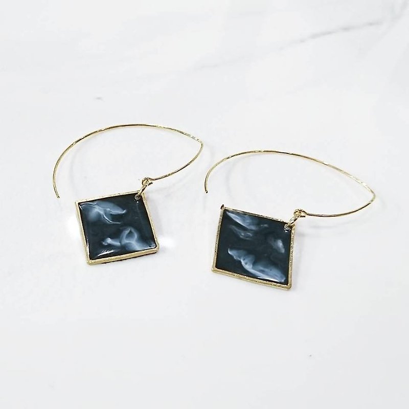 Vingt six marble painting earrings earrings NO.15 - Earrings & Clip-ons - Other Metals Black