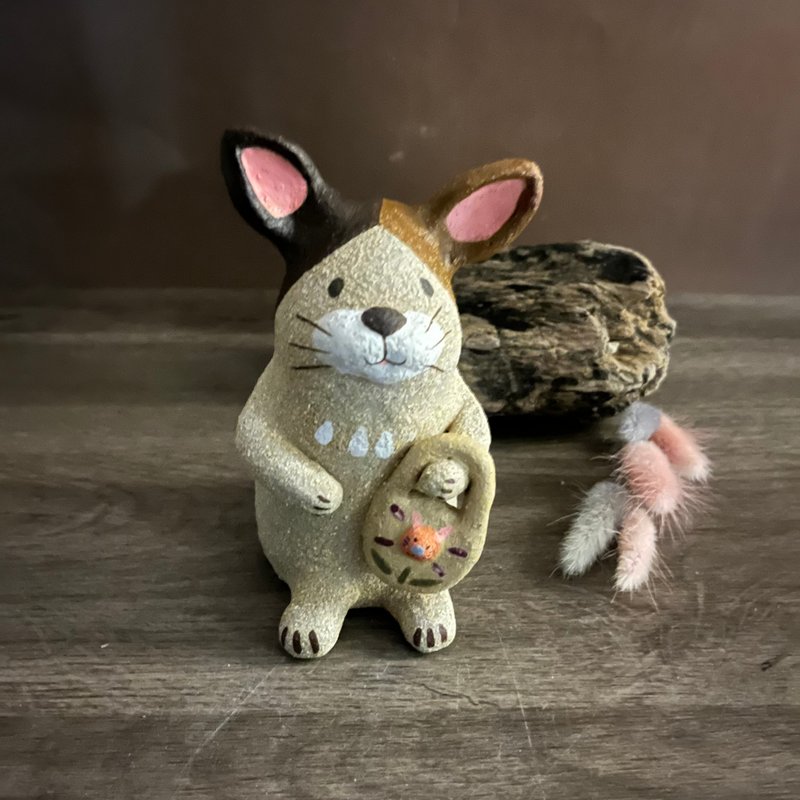 A Lu 兔兔陶花器/禮物/手作手繪 美國進口高砂陶 原創僅此一件 - 花瓶/花器 - 陶 多色