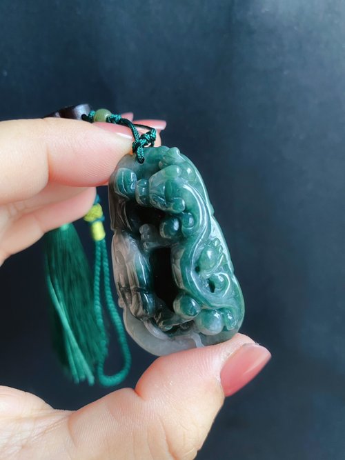 樂藏｜輕珠寶｜手作能量 天然緬甸玉 翡翠 飄花 螭龍 如意 一葉致富 發財 包掛 禮物 車掛