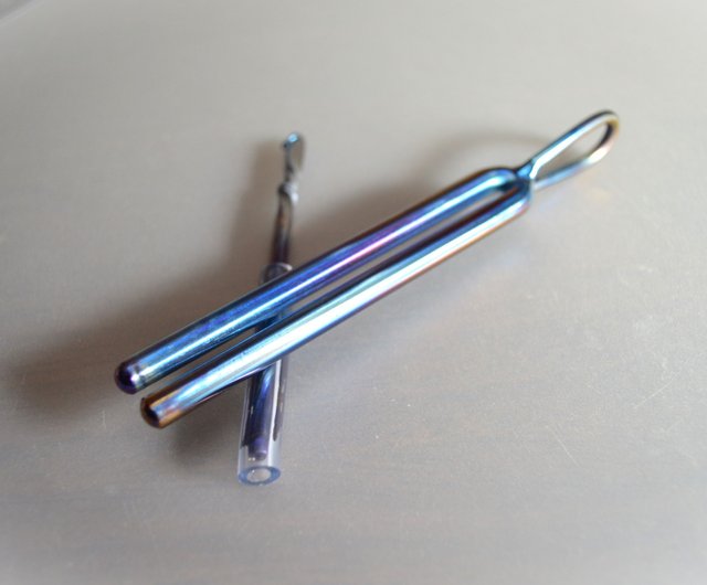 Titanium Tuning fork pendant・チタンの音叉495.3Hz - ショップ ねこ