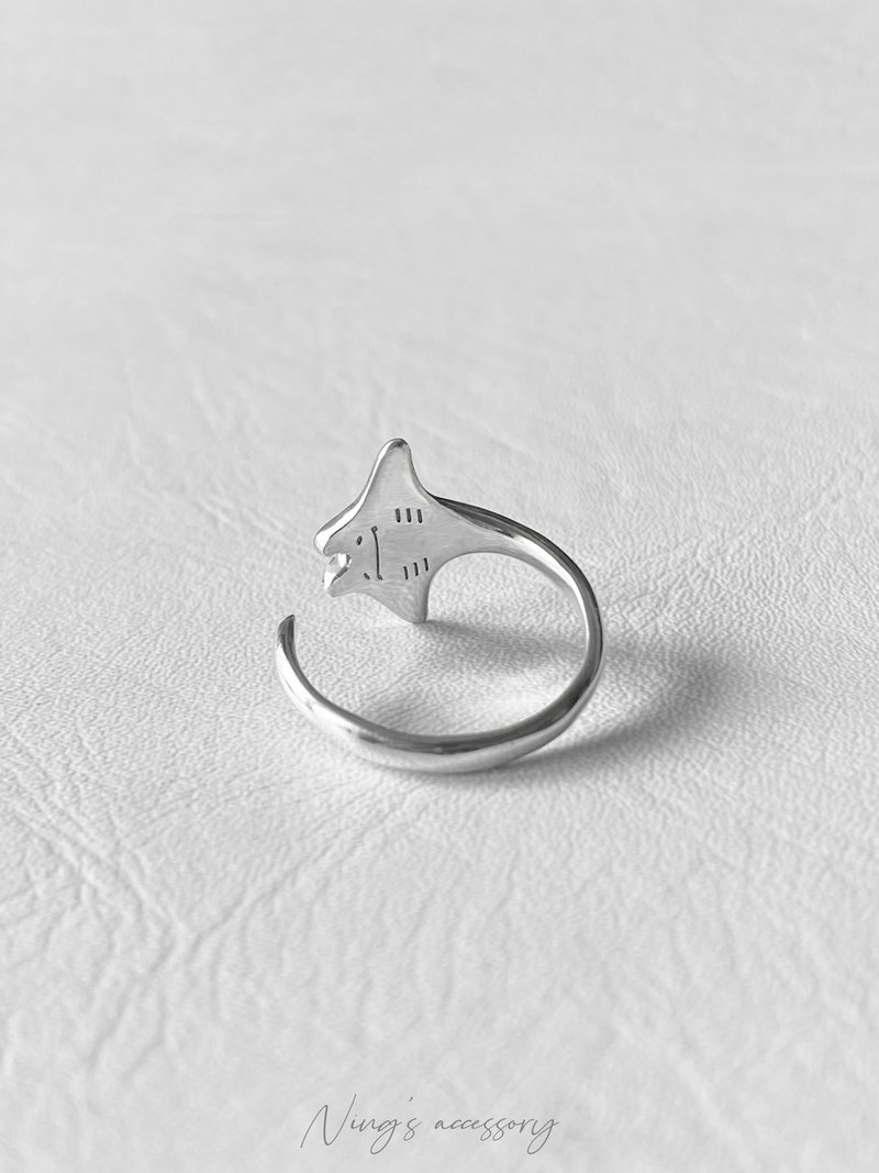 925 sterling silver whale tail twist ring - แหวนทั่วไป - เงินแท้ สีเงิน