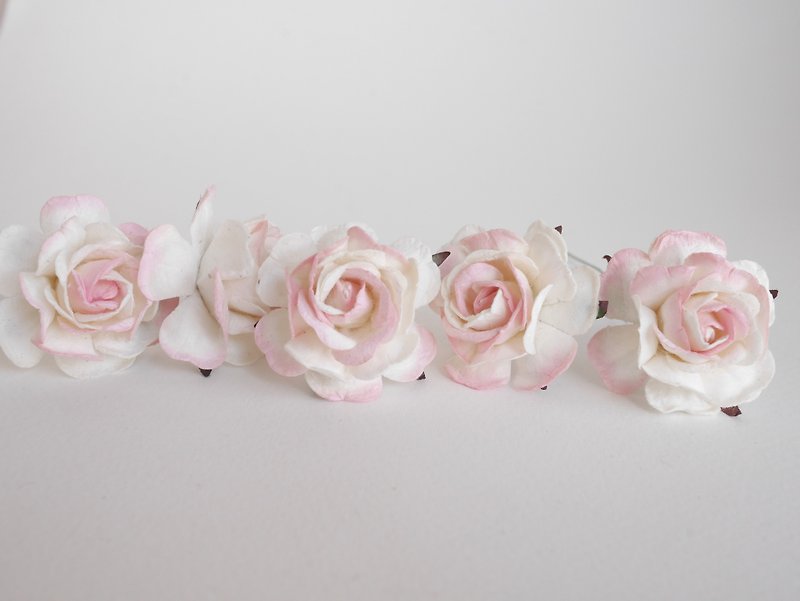 ดอกไม้กระดาษ ดอกไม้กระดาษสา 25 ดอก ดอกกุหลาบสีชมพูปัดขาว