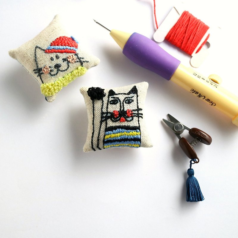 Russian embroidery-novice experience reading a cat - Knitting / Felted Wool / Cloth - Cotton & Hemp 
