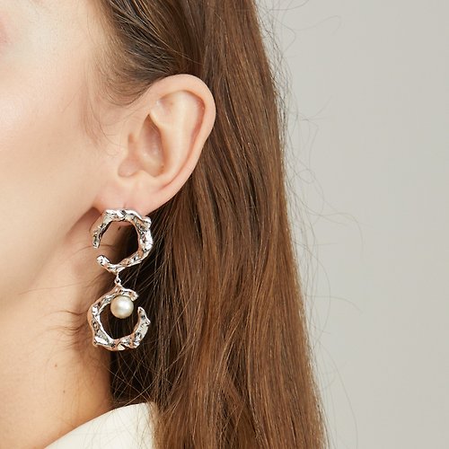 IAM Atelier 【情人節禮盒】雙月牙925銀鍍18K金棉珠珍珠單只個性耳環