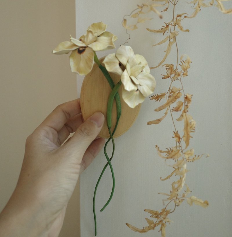 上板非洲鳶尾牆壁掛飾 僅此一件售完不補 - 擺飾/家飾品 - 真皮 