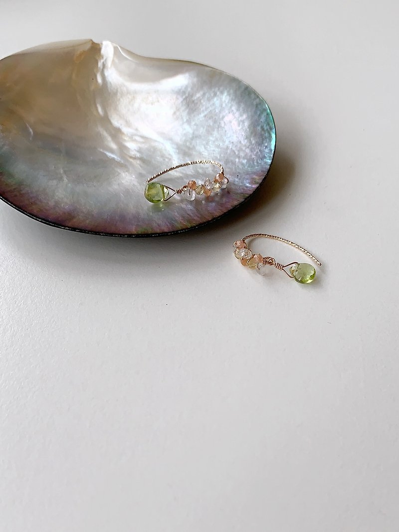 No.40 / 14kgf natural stone earrings / Floret's small garden / flower ear series - Earrings & Clip-ons - Semi-Precious Stones Green