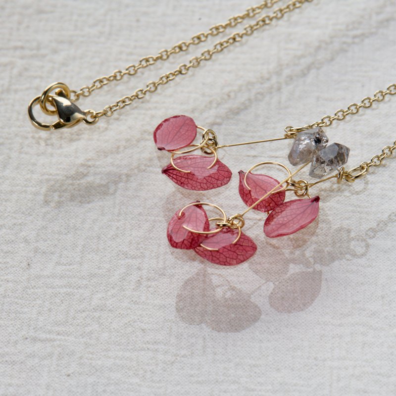 Handmade real flower necklace/three watch. Dried flower necklace hydrangea sparkling diamond crystal gift - Necklaces - Plants & Flowers Multicolor